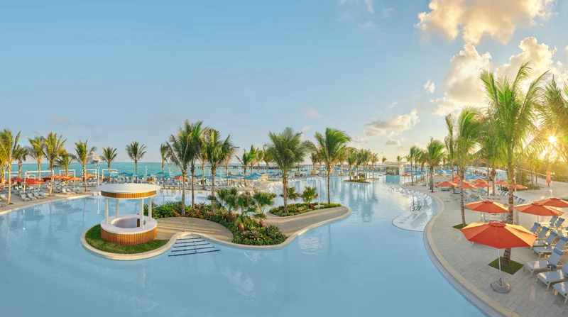 Great Life Lagoon pool and beach area at Norwegian's Great Stirrup Cay