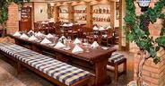 Norwegian Jade cruise ship Papa's Italian Kitchen with a traditional Italian far