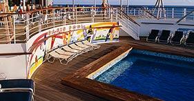 Pride of America cruise ship Oasis Pool.