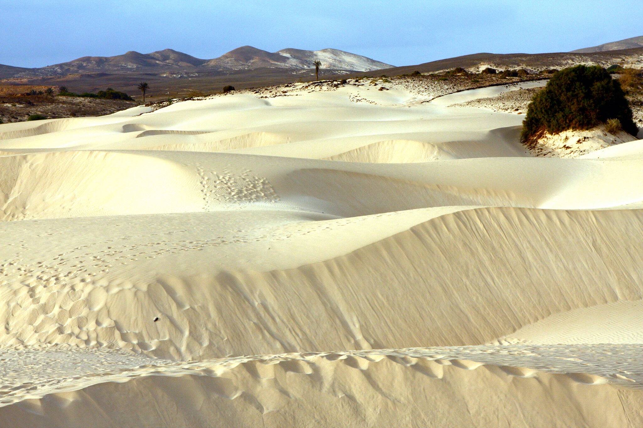 Sand dune of the desert de Viana in Cape Verde
