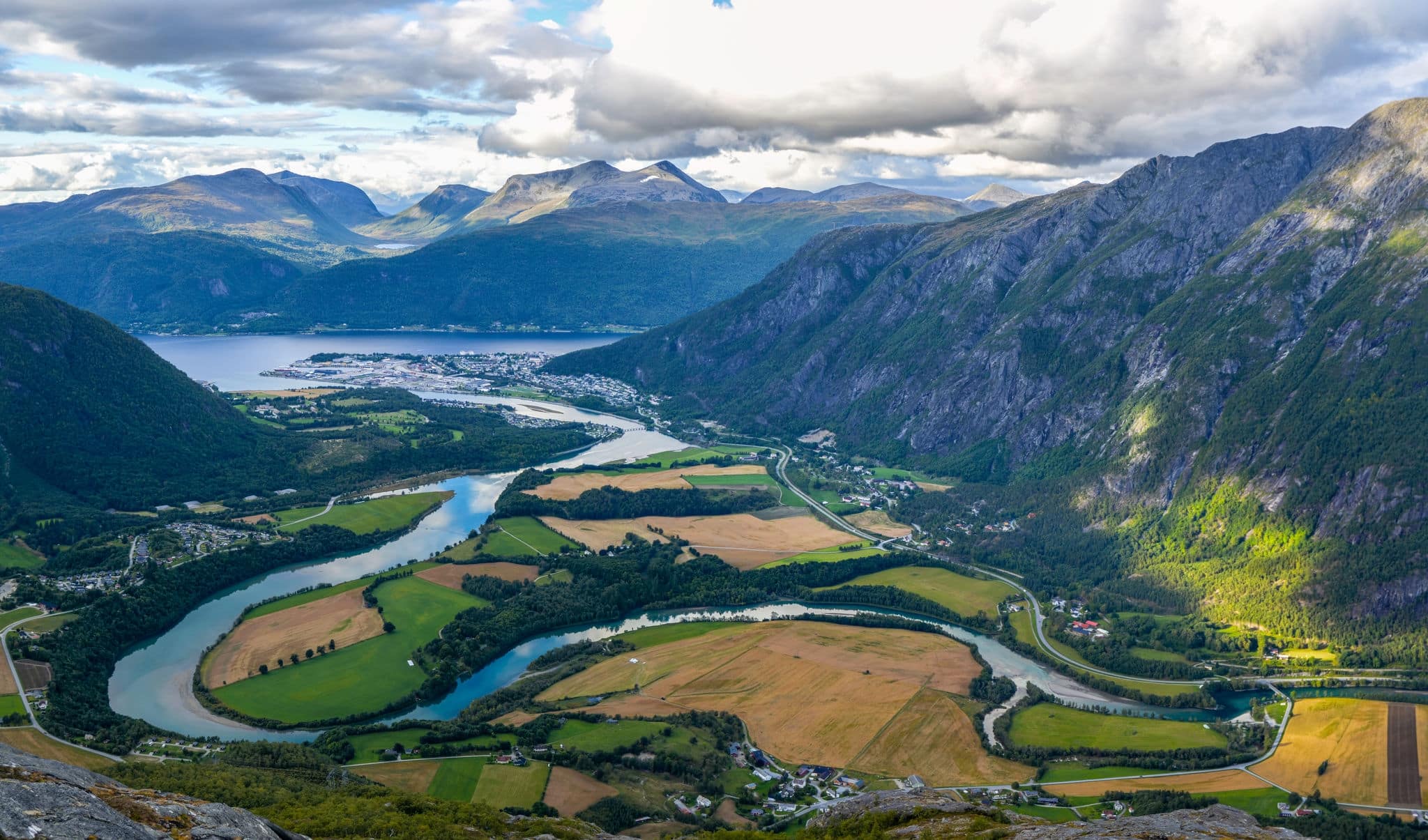Rauma River and Norwegian Mountains, Romsdalen Andalsnes, Norway