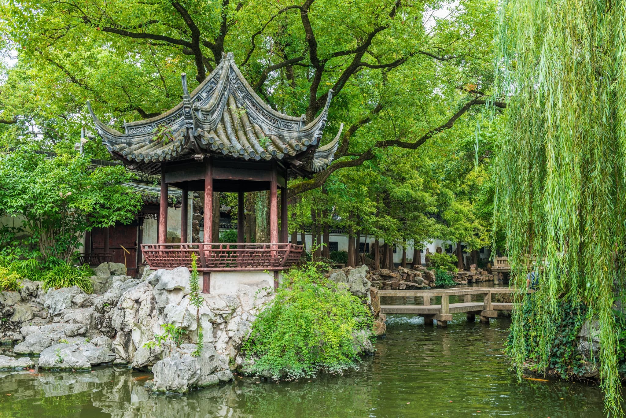 Traditional Chinese private garden - Yu Yuan, Shanghai, China