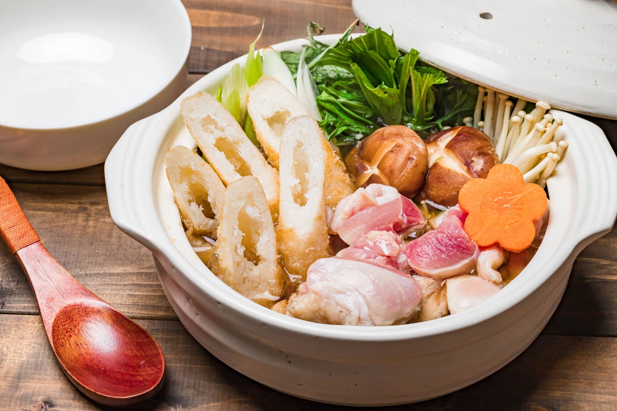 KIRITANPO-NABE, hot pot with rice sticks、chicken and vegetables