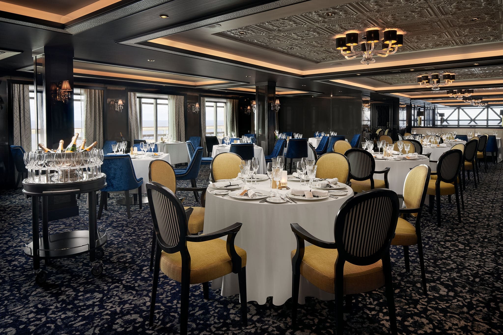Norwegian Joy, Le Bistro