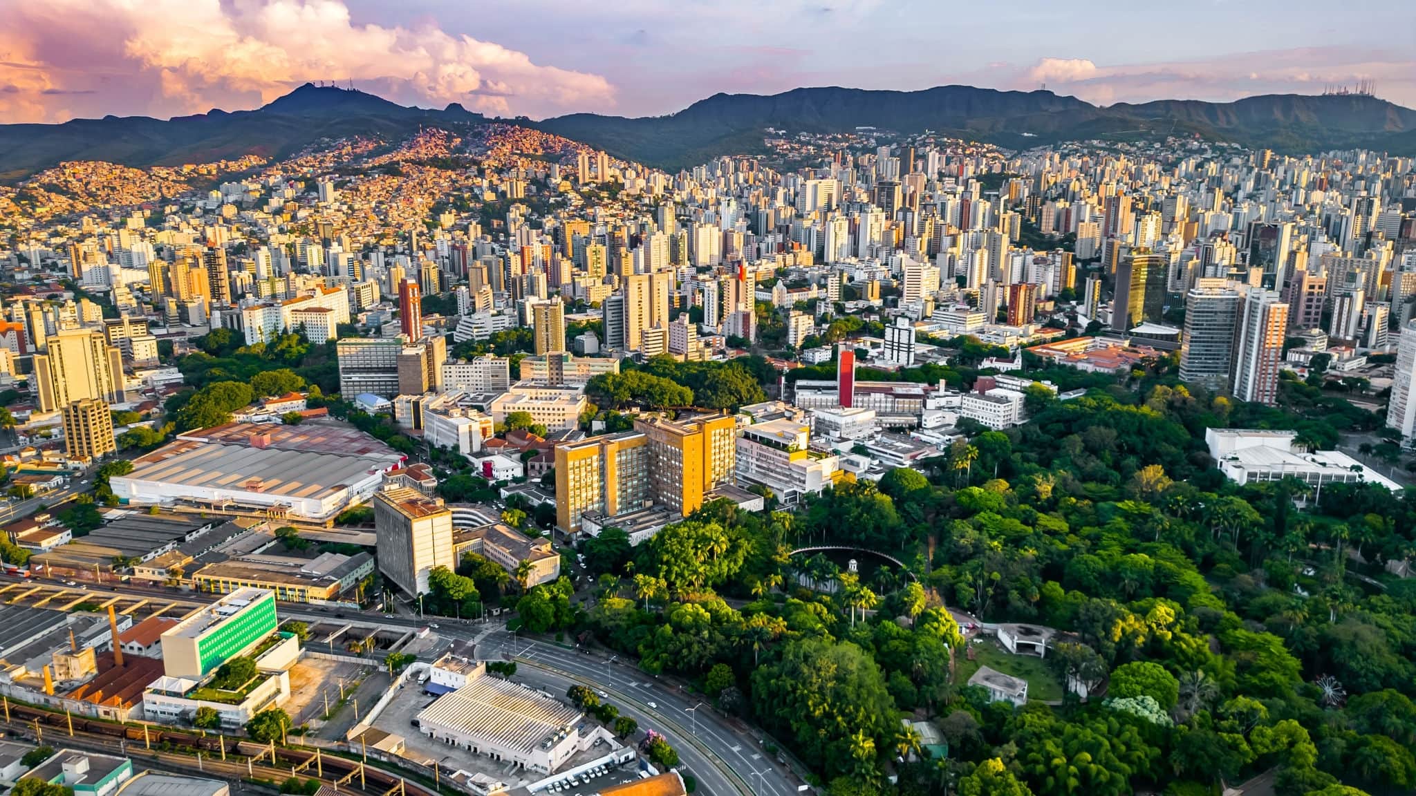 Urban Environment Belo Horizonte Minas Gerais Brazilian City Train Station Streets Avenues Street Art Afonso Pena Travel Trip Landscape Panorama Buildings Architecture Engineer Mineiro Uai Cityscape 