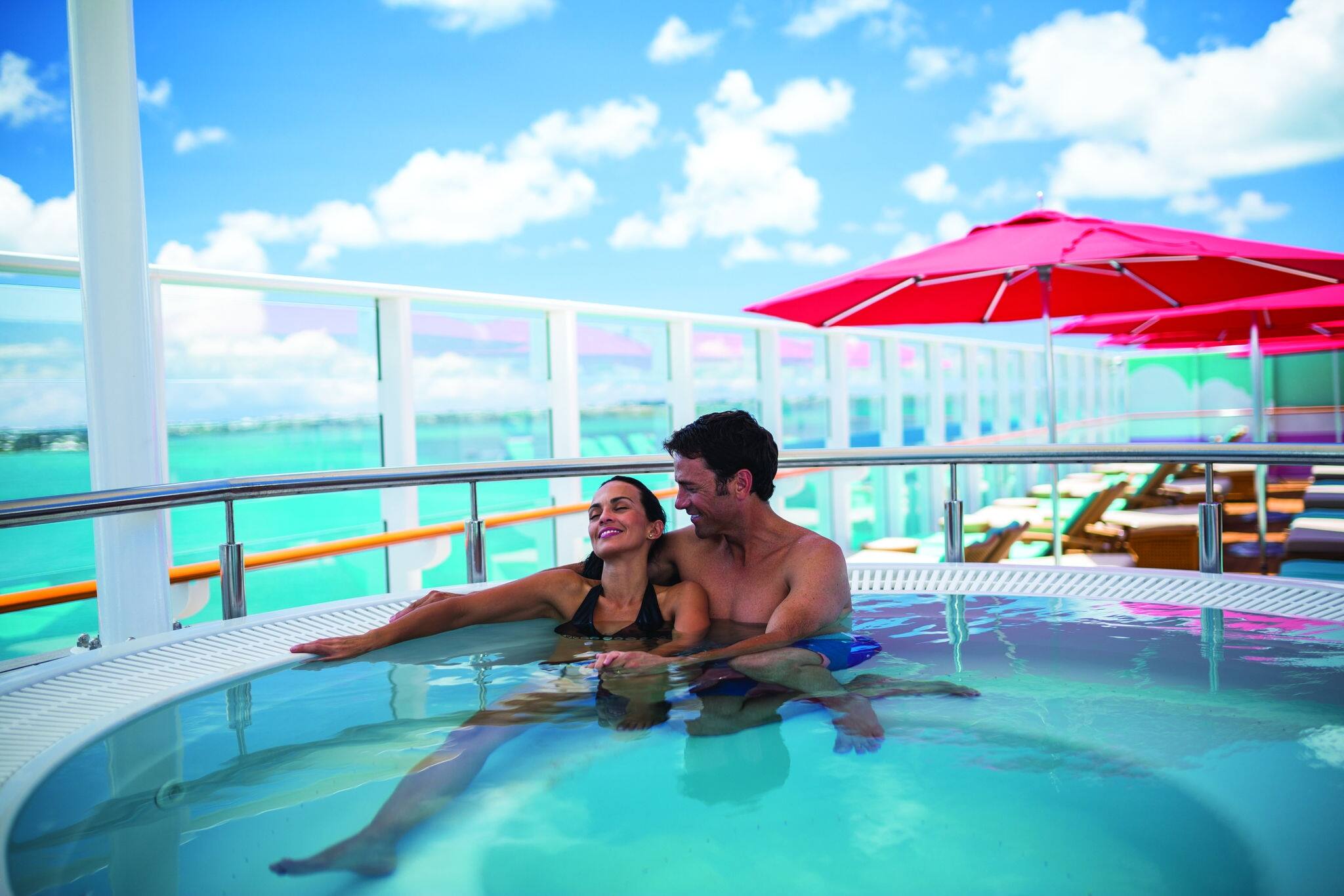 NCL Breakaway Couple Hot Tub Vibe Beach Club
