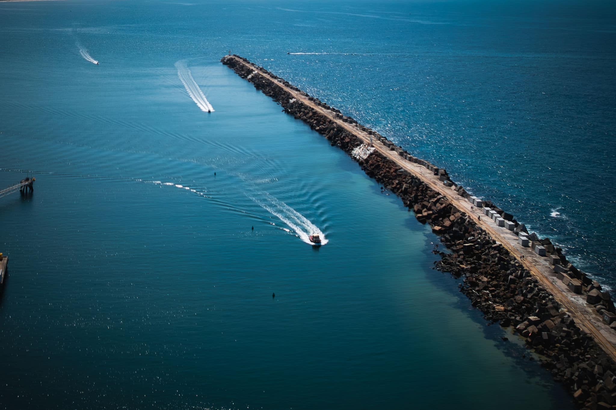 Scenic view of sea against sky-Port Kembla Outer Harbour Boat Ramp