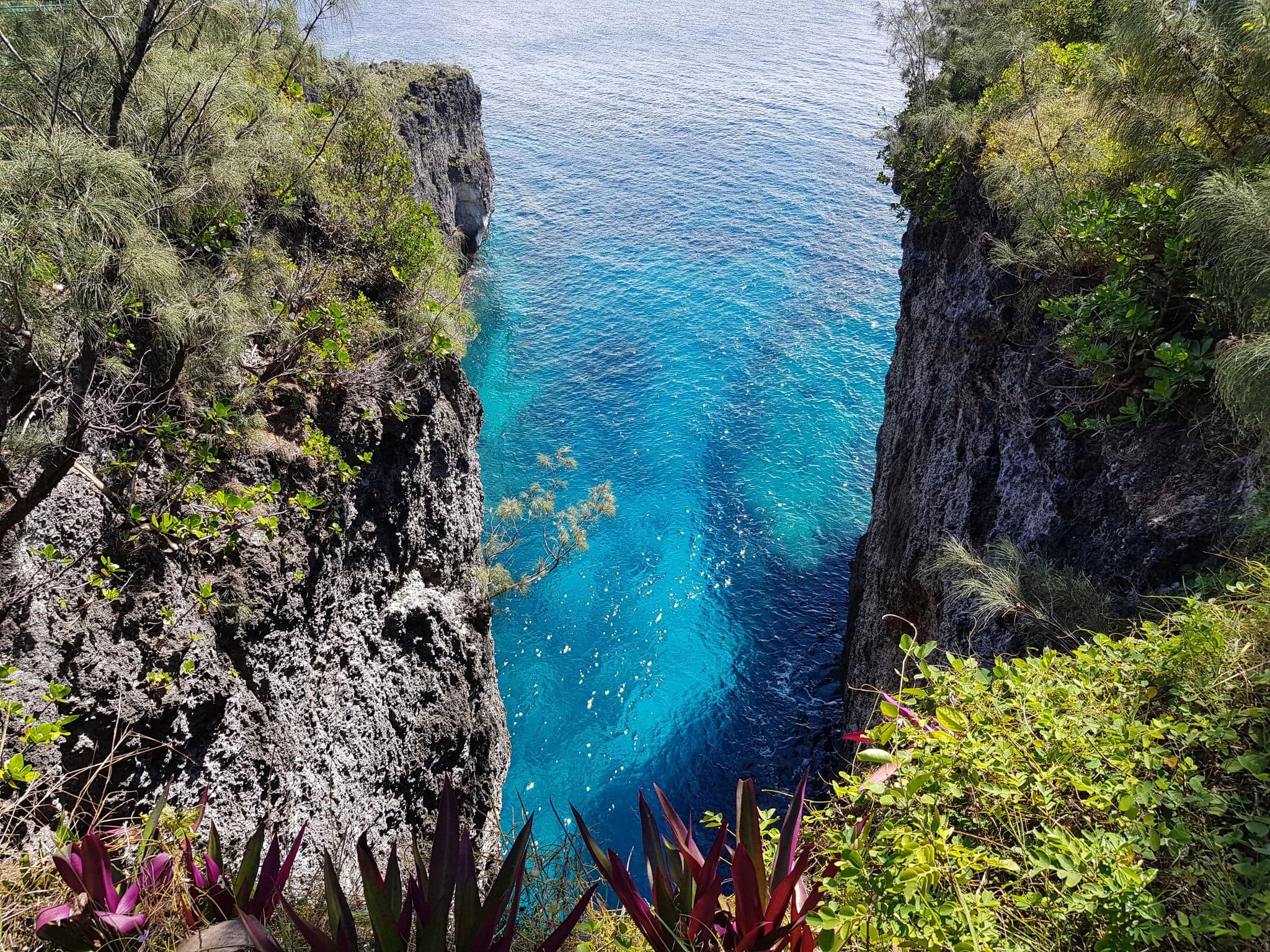 Blue lagoon in Mare in the pacific ocean