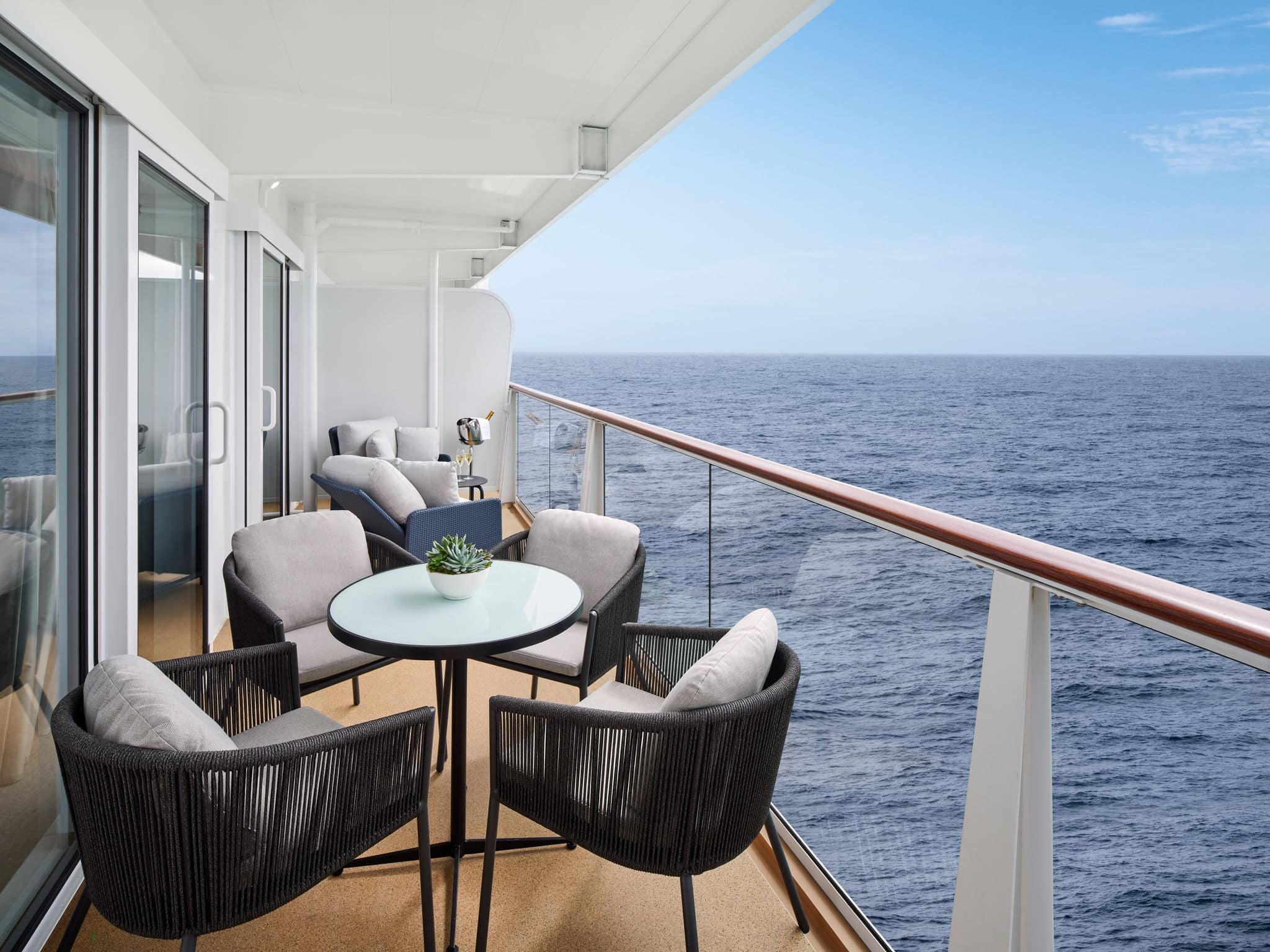 The Haven 2-Bedroom Family Villa with Large Balcony