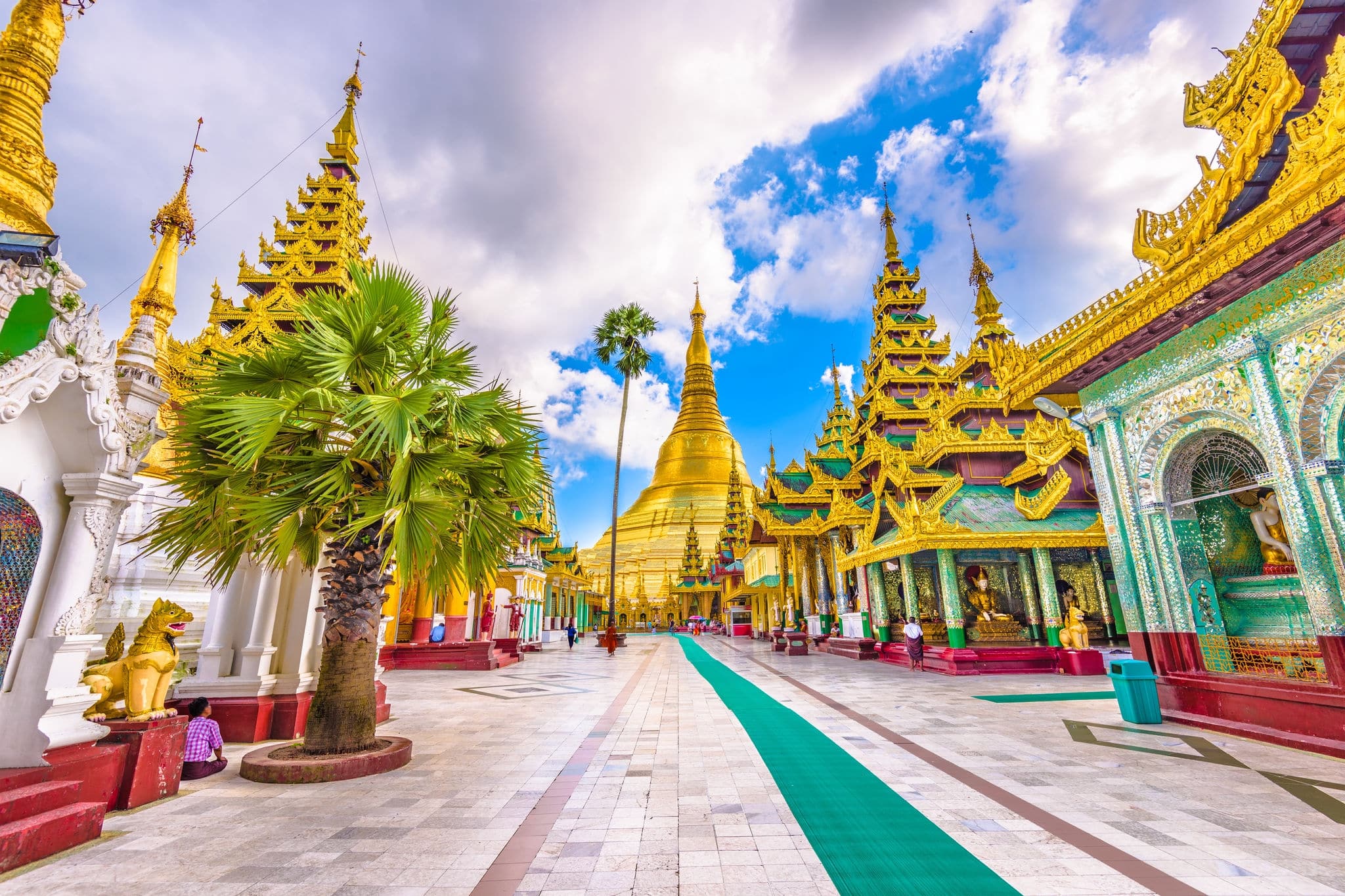 Shwedagon Pagoda in Yangon, Myanmar.