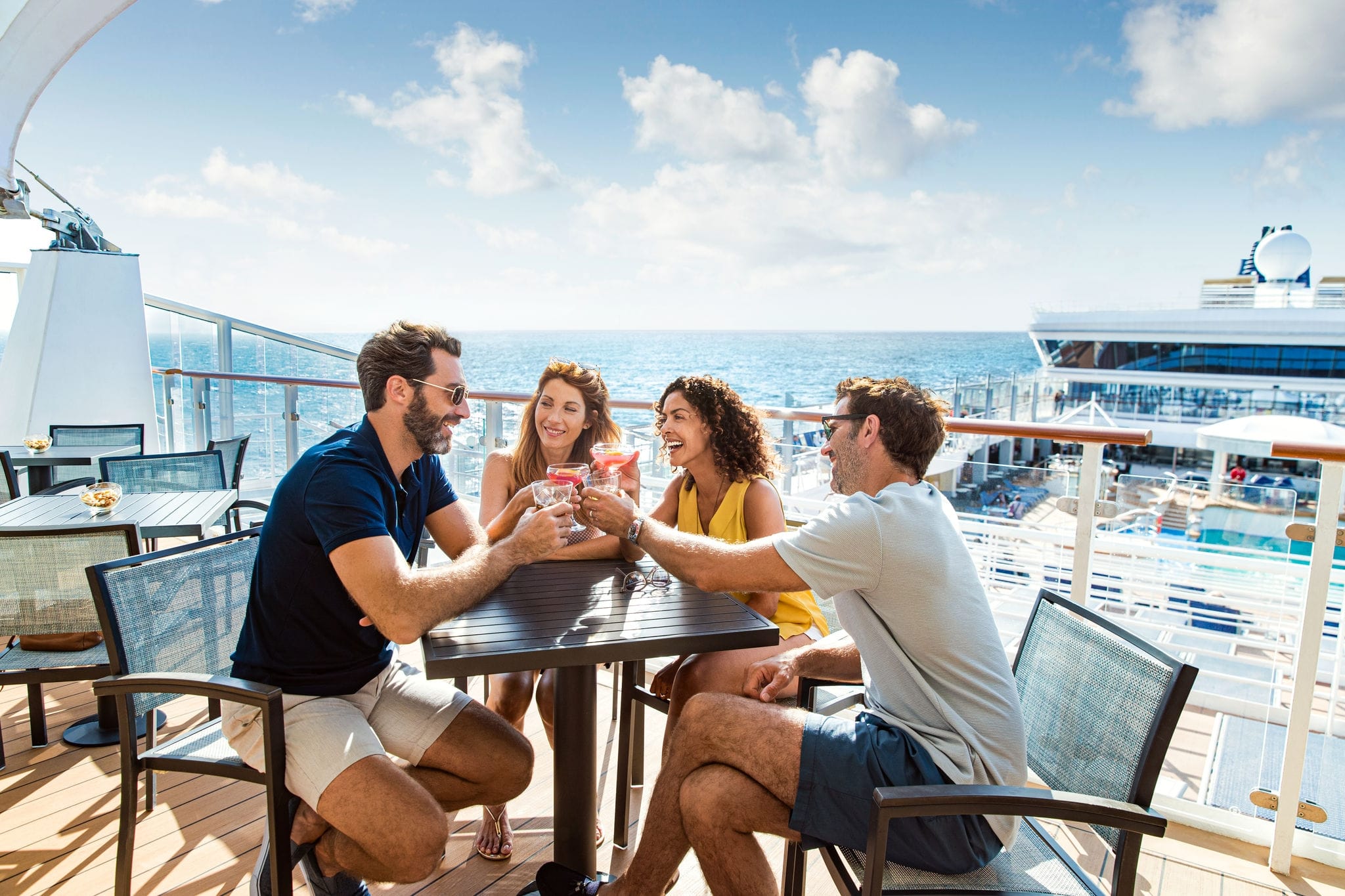 NCL Star Bars Lounges Sky High Bar