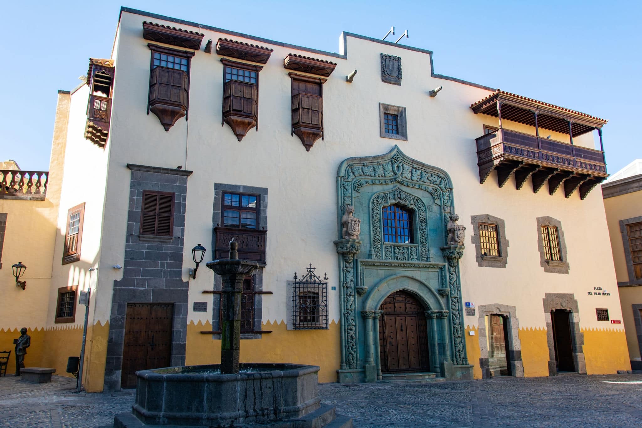 Columbus House (Casa de Colon) and  water fountain,in the town of Las Palmas de Gran Canaria, Canary Islands, Spain