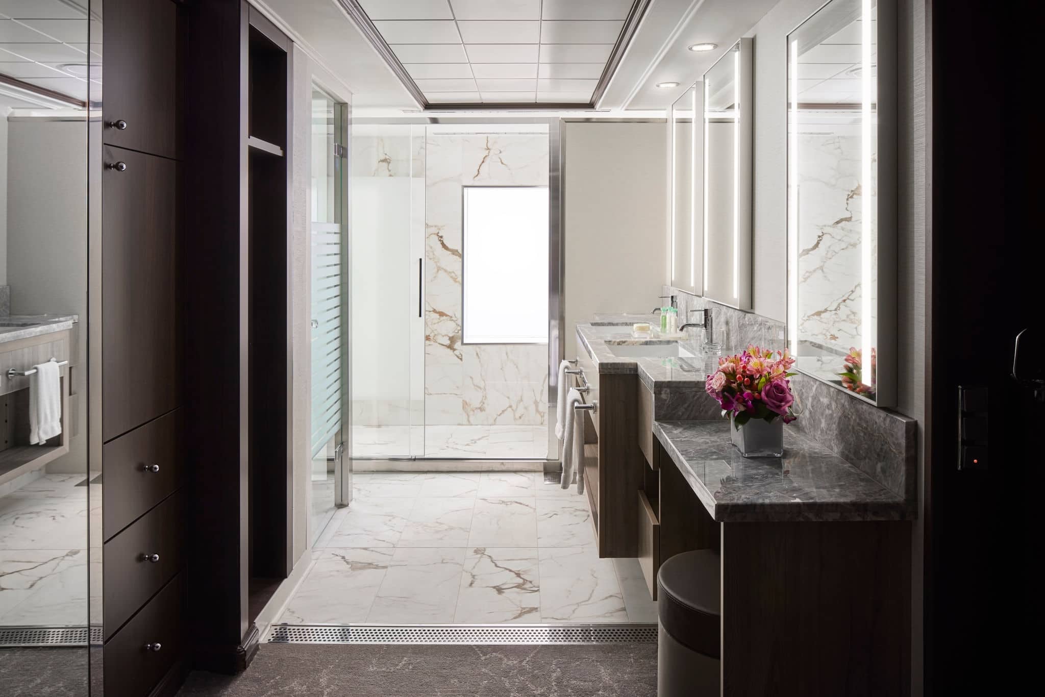 NCL Western Caribbean Jewel Stateroom Haven Master Bathroom