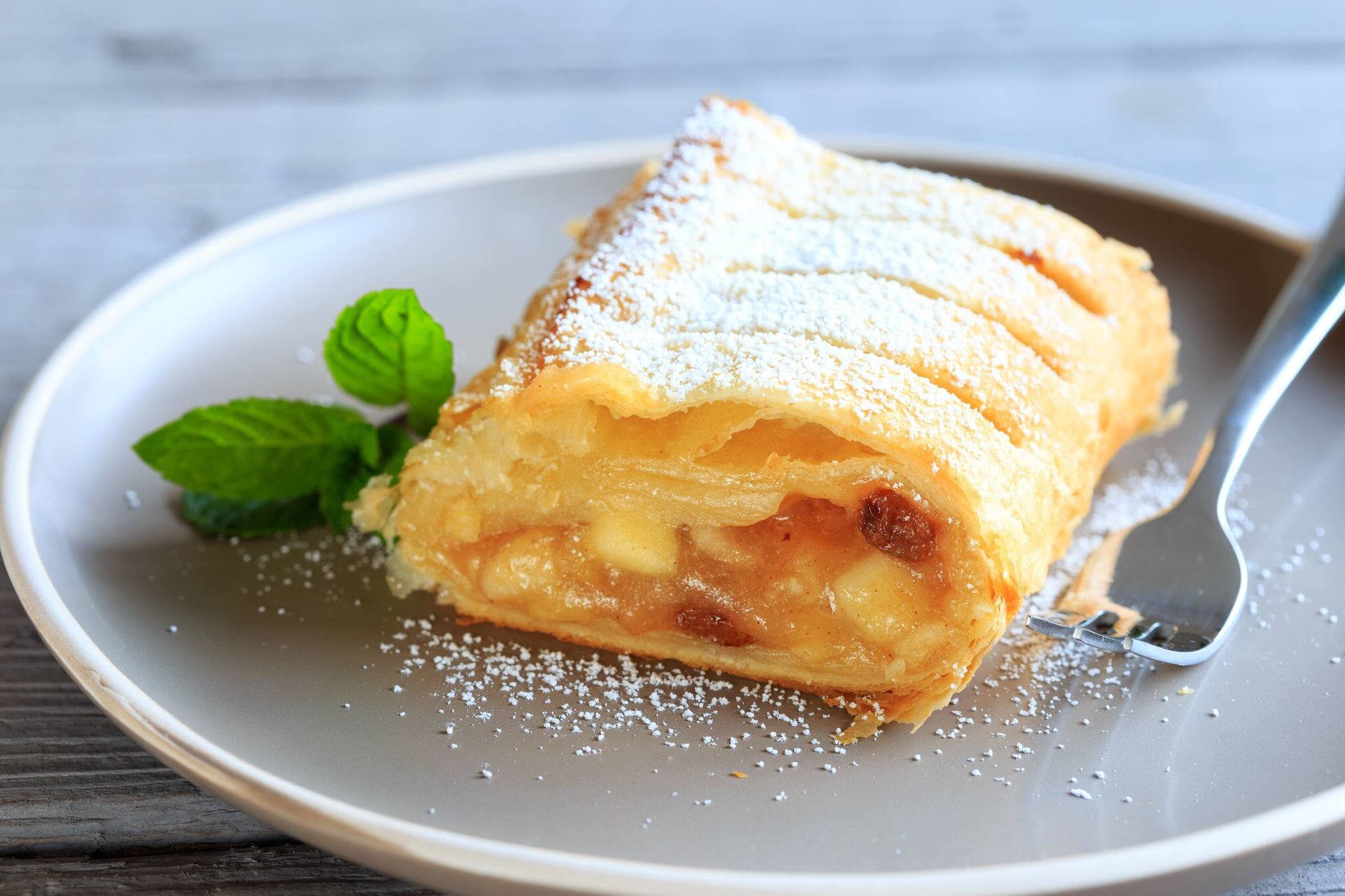 Apple strudel