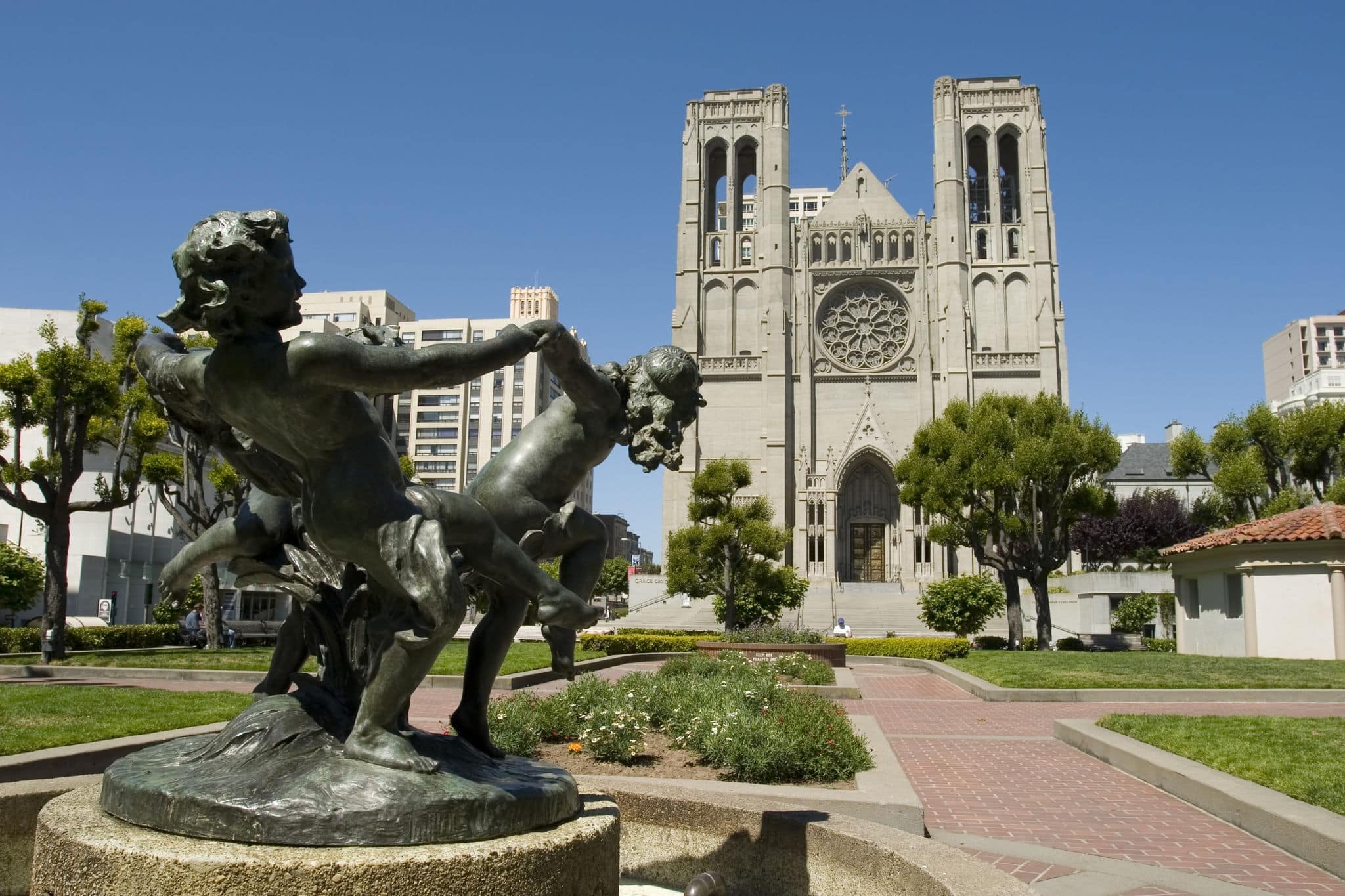 Fountain and Grace Cathedral in Nob Hill San Francisco