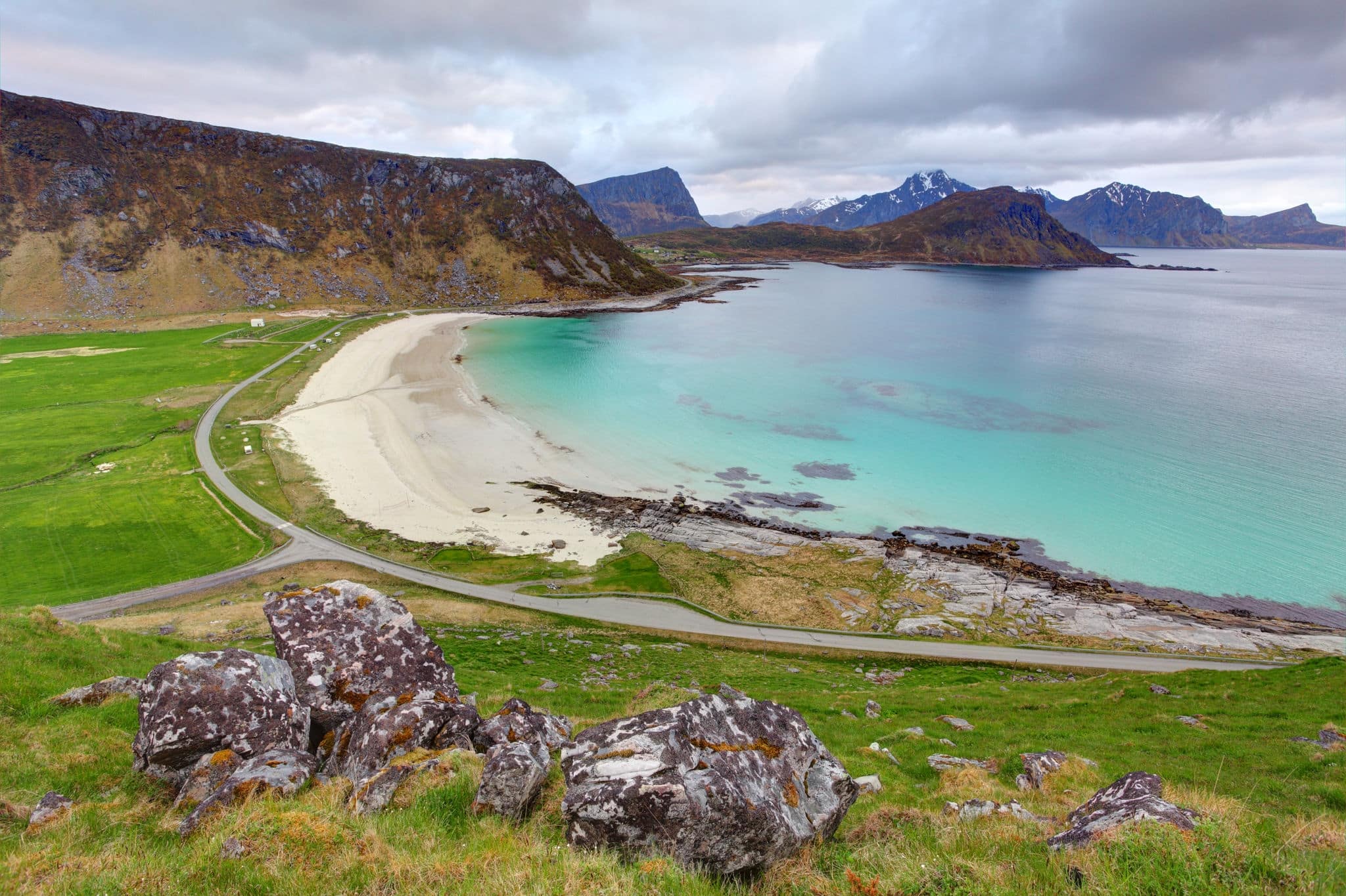 Green beach in Norway, Utakleiv