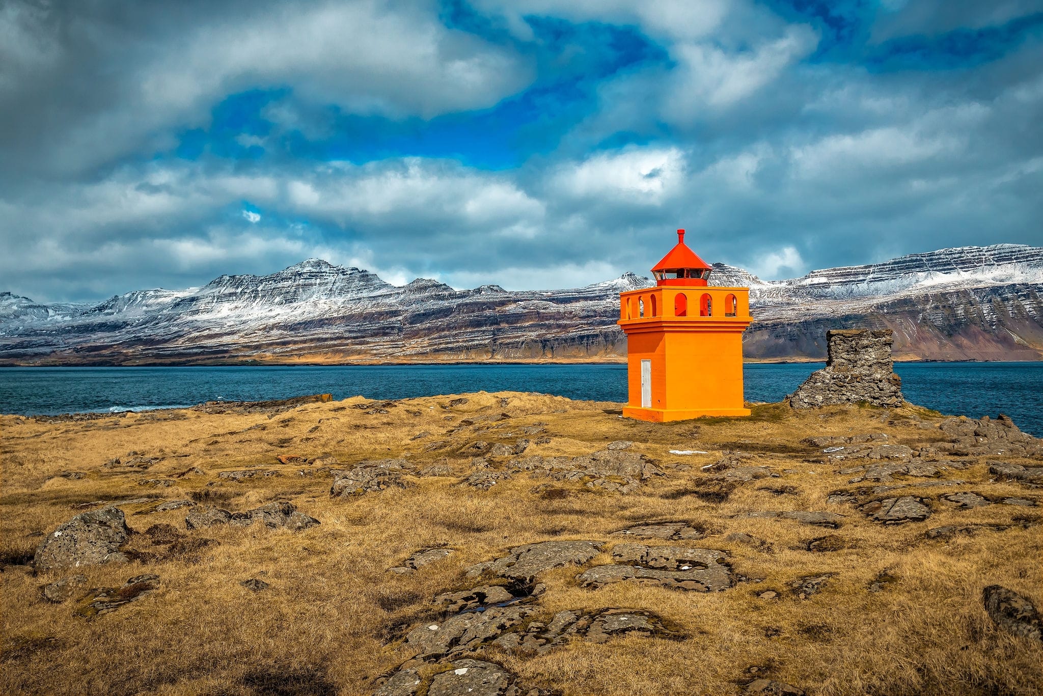 Djupivogur Lighthouse is located on the southeast coast of Iceland, on a rocky point on the west side of the port of Dj?pivogur. Travel theme