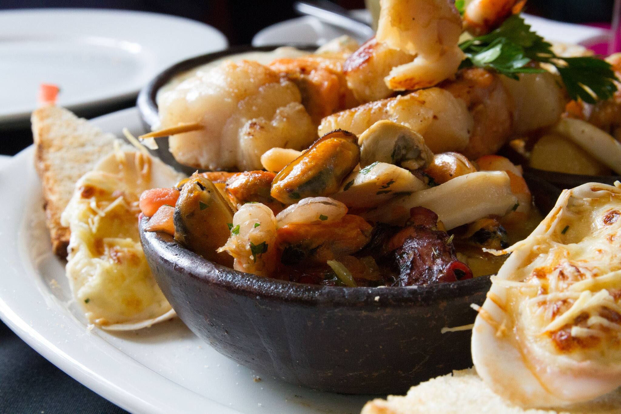 Curanto meal, tipical from chiloe island at southern chile