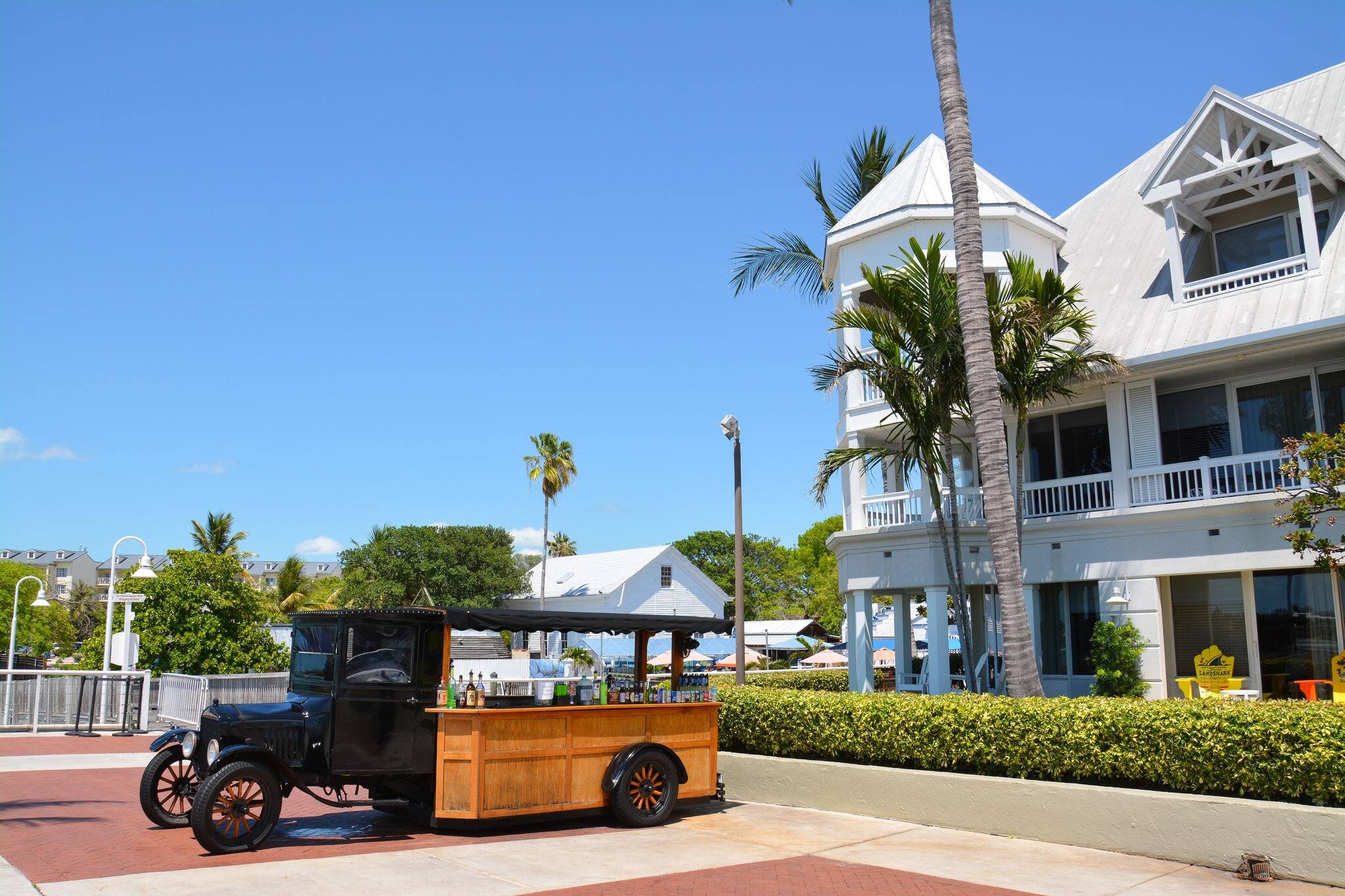 Key West - Mallory Square - Bar