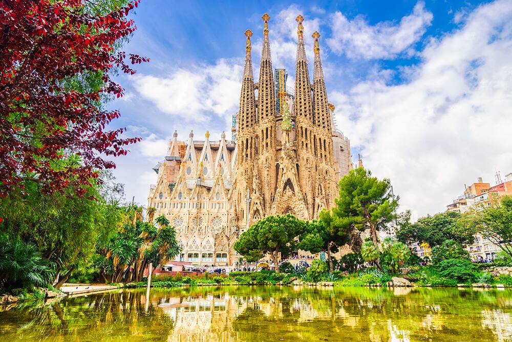 Basílica de la Sagrada Familia en Barcelona, España Basílica de la Sagrada Familia en Barcelona, España