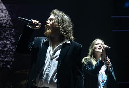 Syd Norman's presenta: Rumours