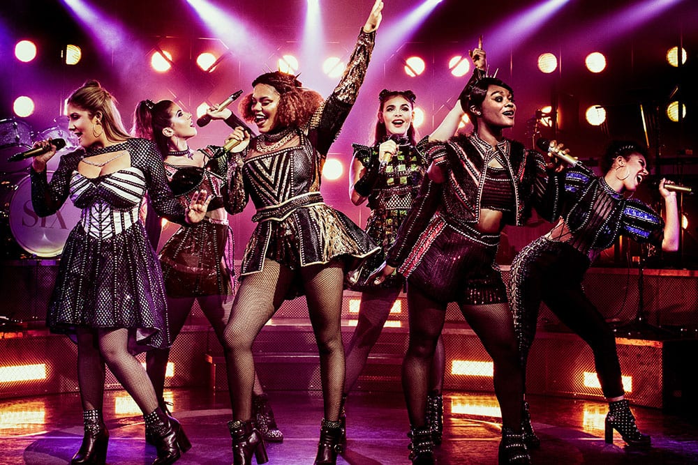 ブロードウェイ公演の Six が現在ノルウェージャンクルーズラインの一部の客船で上演中 Ncl旅行ブログ