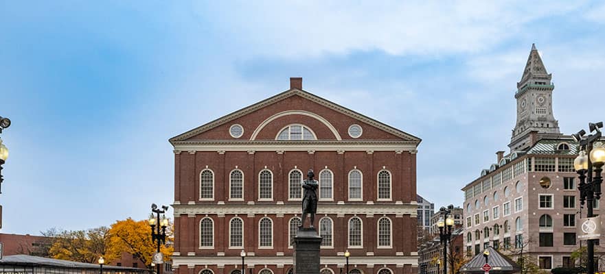 /sites/default/files/881_Faneuil-Hall-Marketplace.jpg