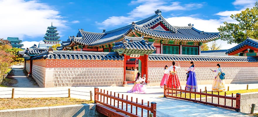 /sites/default/files/881x400_INCCRUISETOUR_Day-2-Gyeongbokgung-Palace-Tour_111524.jpg
