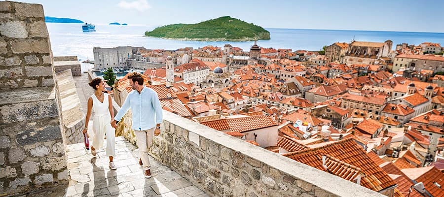 Caminhe ao lado da muralha de Dubrovnik, Croácia