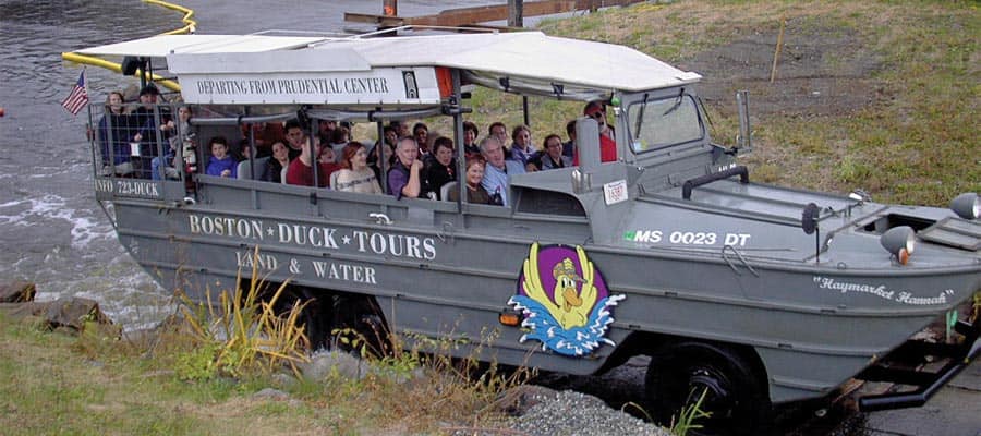 Participa en un Duck Tour en tu crucero en Massachusetts