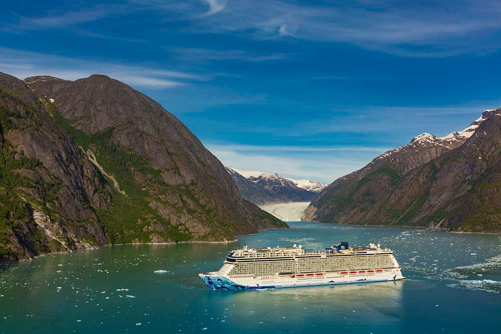 El equipo del programa matutino de Elvis Durán dice que el crucero en Alaska "los emocionó hasta la lágrimas"