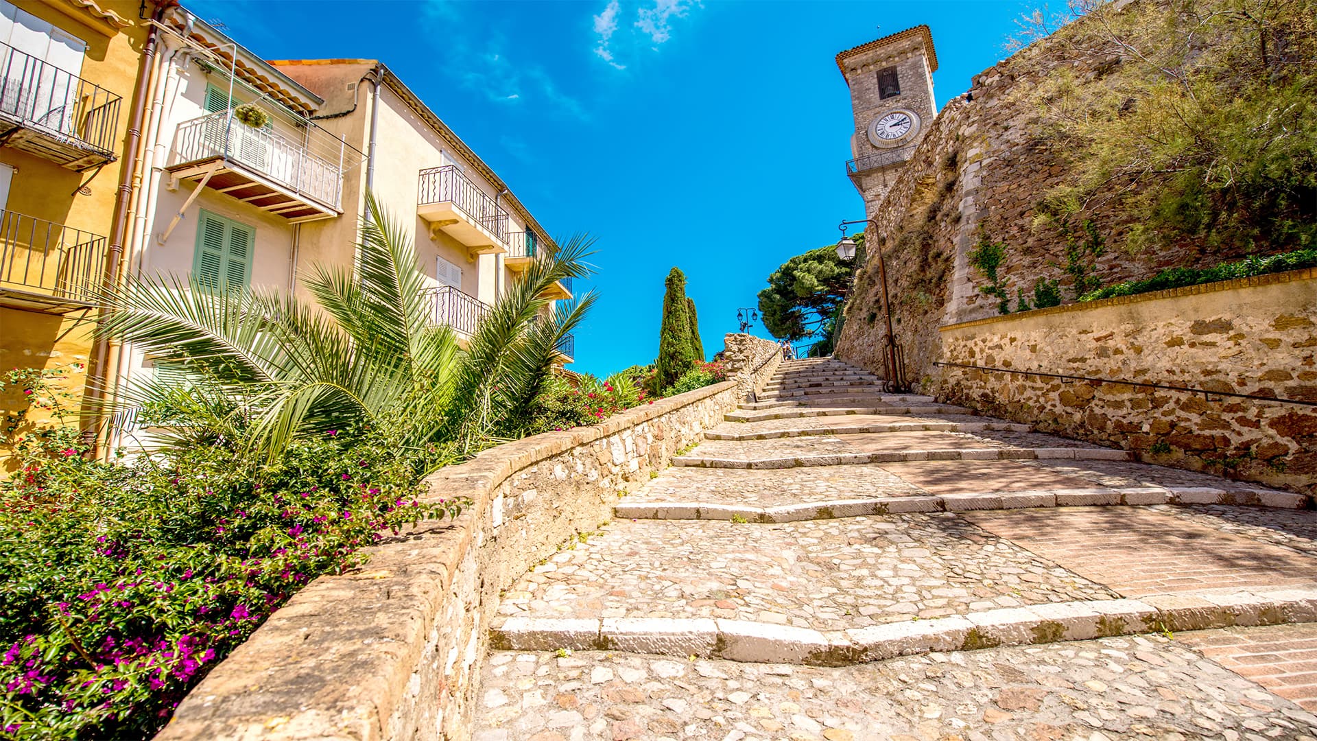 Let's Take A Selfie - Cannes & Grasse 