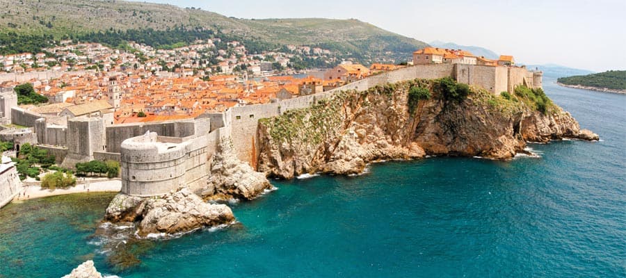 Die Steilküste von Dubrovnik in Kroatien