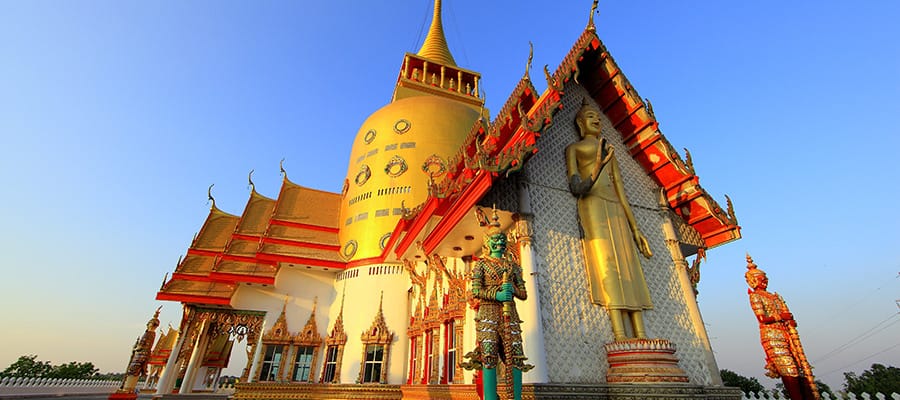 Wat Prong Arkard lors d'une croisière à Laem Chabang