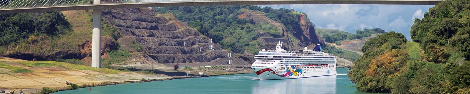 panama canal cruise in december