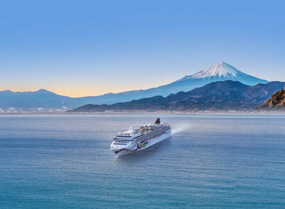 NCL Jewel Mount Fuji Japan