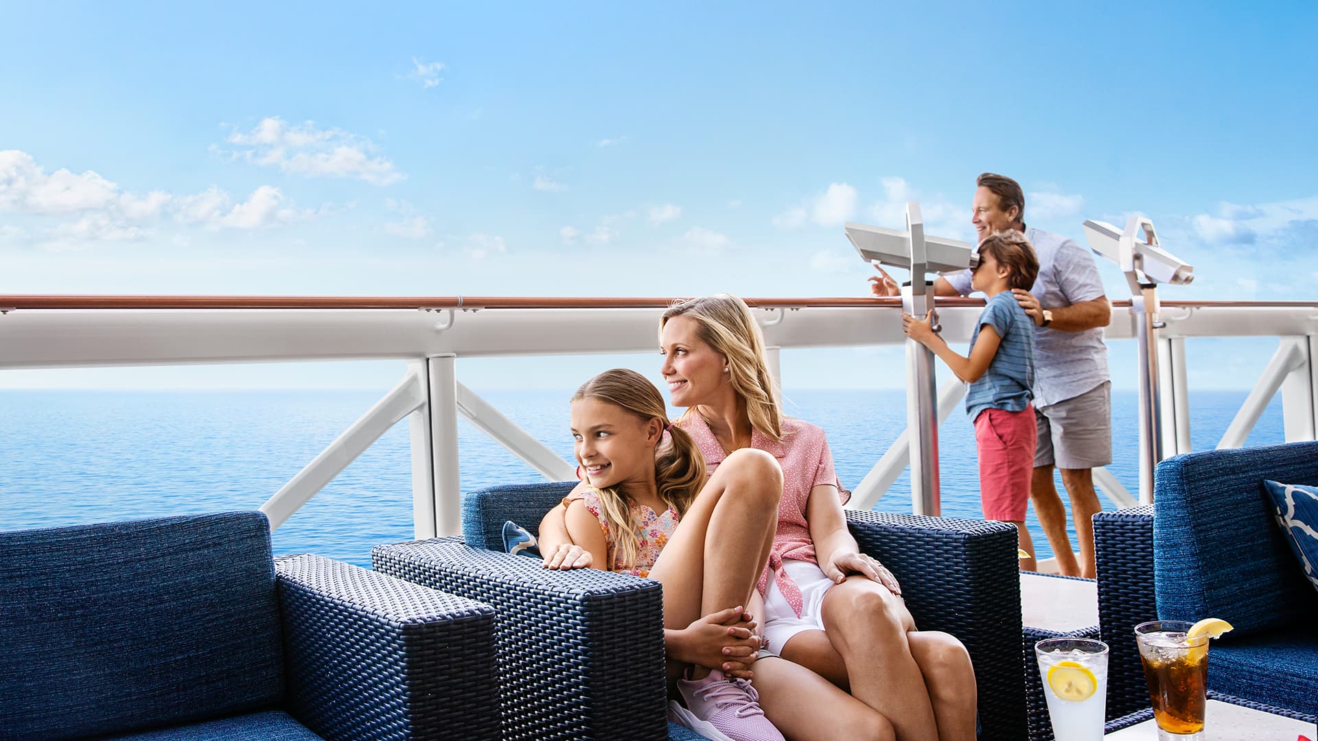 Late Checkout with Transfer to KEF Airport