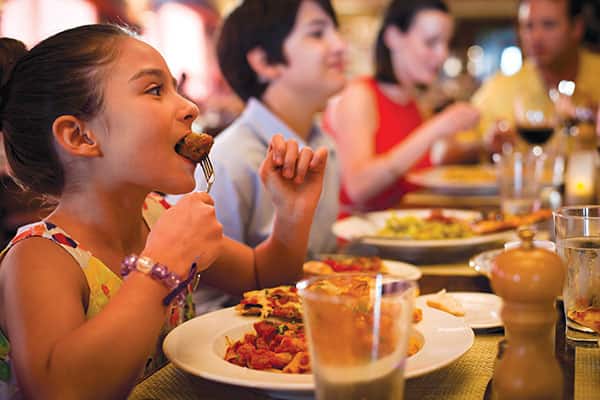 4 Must Try Family Food Experiences on Norwegian Escape