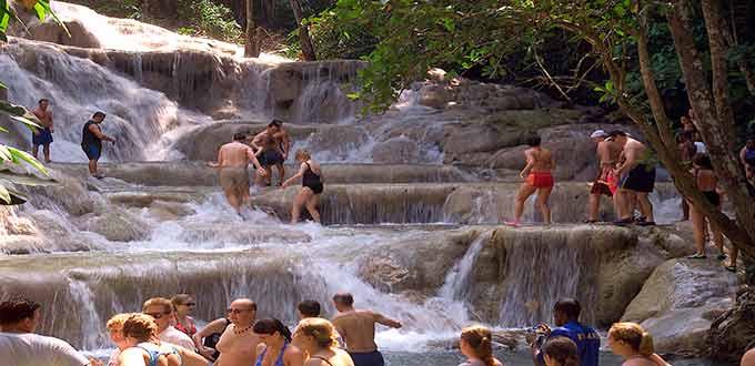 Risultati immagini per giamaica CASCATE DEL FIUME DUNN E SEGWAY