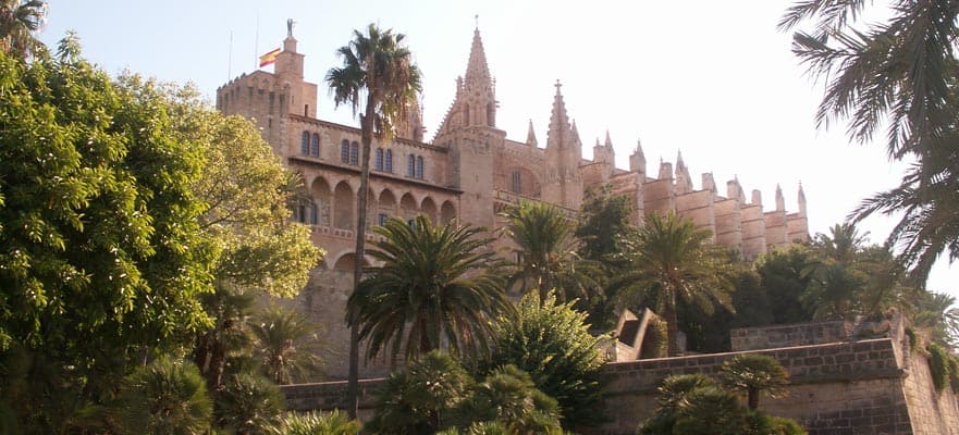 /sites/default/files/PMI_63_UltimateMajorca_Cathedral.jpg