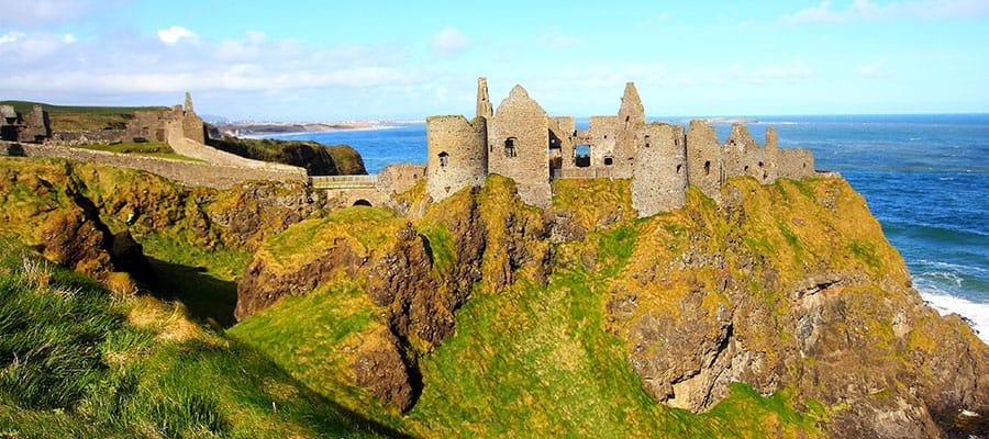 Visite o Castelo de Dunluce em seu cruzeiro na Europa