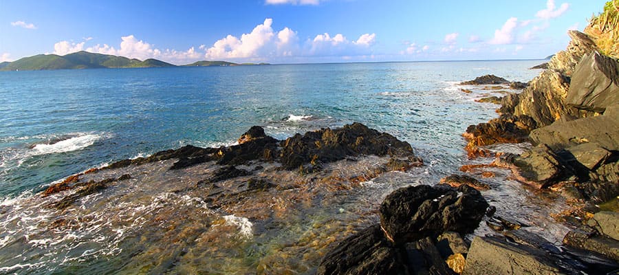 Sie werden jede Schattierung von Blau auf Ihrer Kreuzfahrt nach Tortola finden