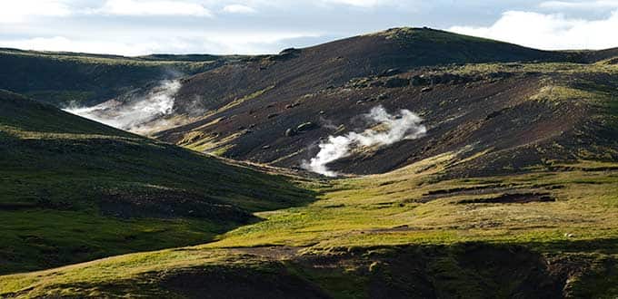 Reykjadalur Hot Springs: Everything You Need to Know about this Thermal  River in the Icelandic Highlands - Uprooted Traveler