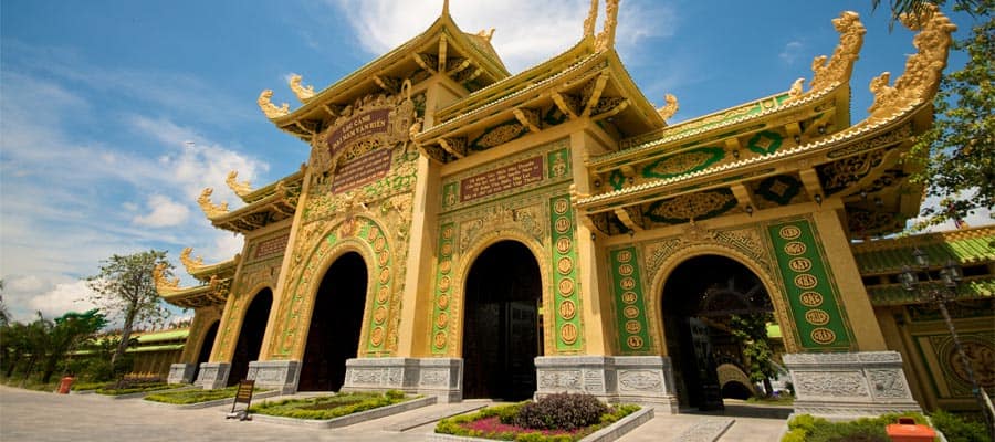 Der Dai Nam Tempel von Vietnam auf Kreuzfahrten nach Phu My (Ho-Chi-Minh-Stadt)