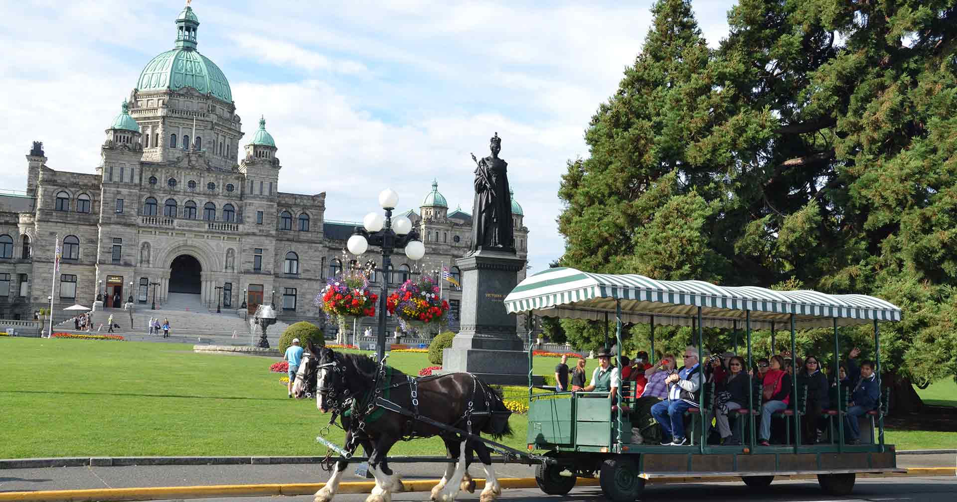 Victoria, British Columbia Victoria by HorseDrawn Trolley Excursion