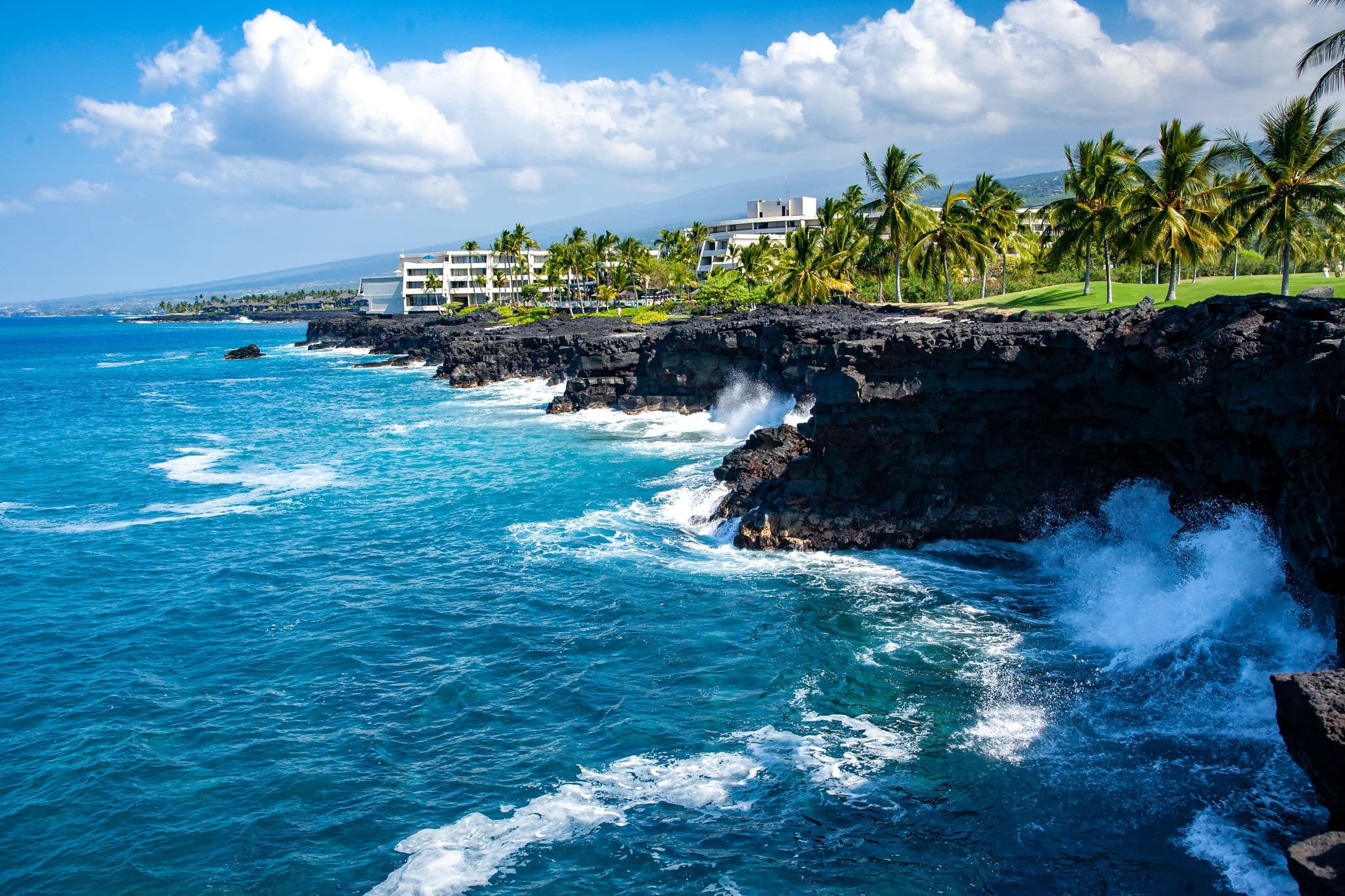 NCL-Hawaii-Cruise_Kona-Shore.jpg The Kailua-Kona coast on the Big Island, Hawaii