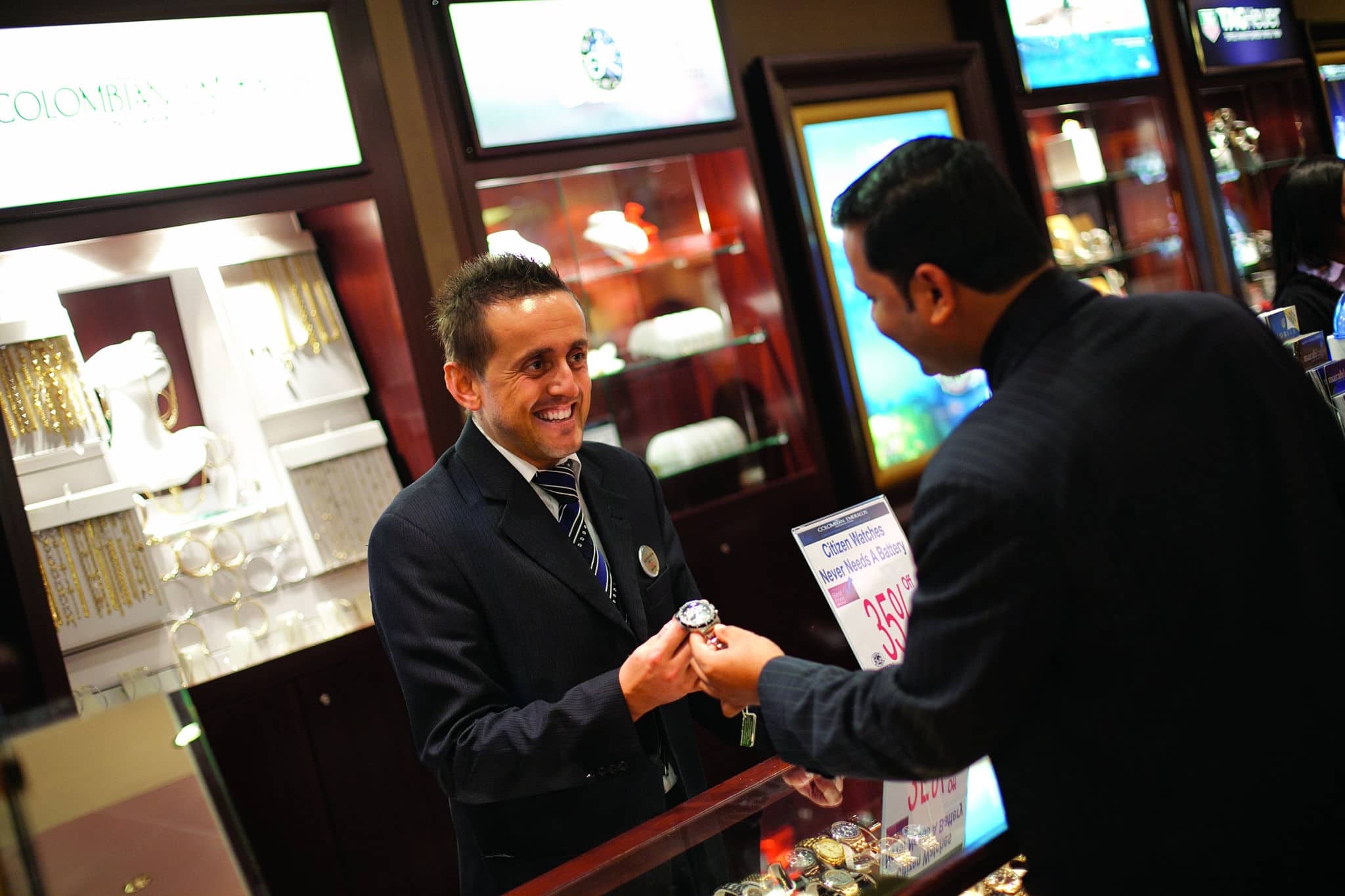 NCL-Pearl-Cruise-Agnostic-Shopping-Watch-Shopping NCL Pearl Shopping Watch Shopping