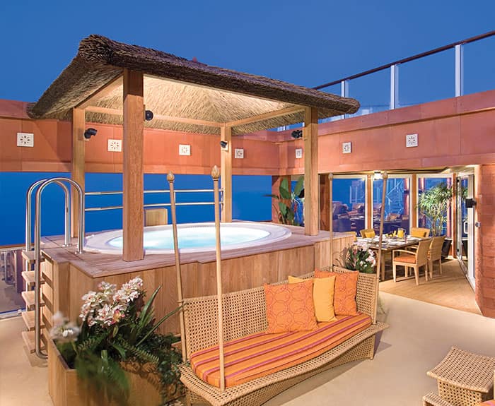 The Haven's 3-Bedroom Garden Villa Courtyard on Norwegian Pearl